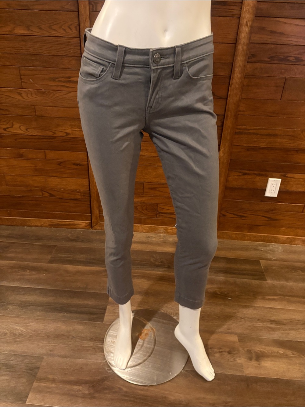 Women's Gray Cropped Stretch Ankle Jeans